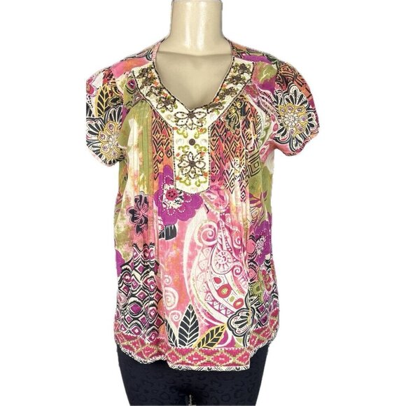 Dressbarn L Pink Floral V-Beads-Button Neckline Pin-Tuck Detail Short Sleeve Top - Picture 2 of 6